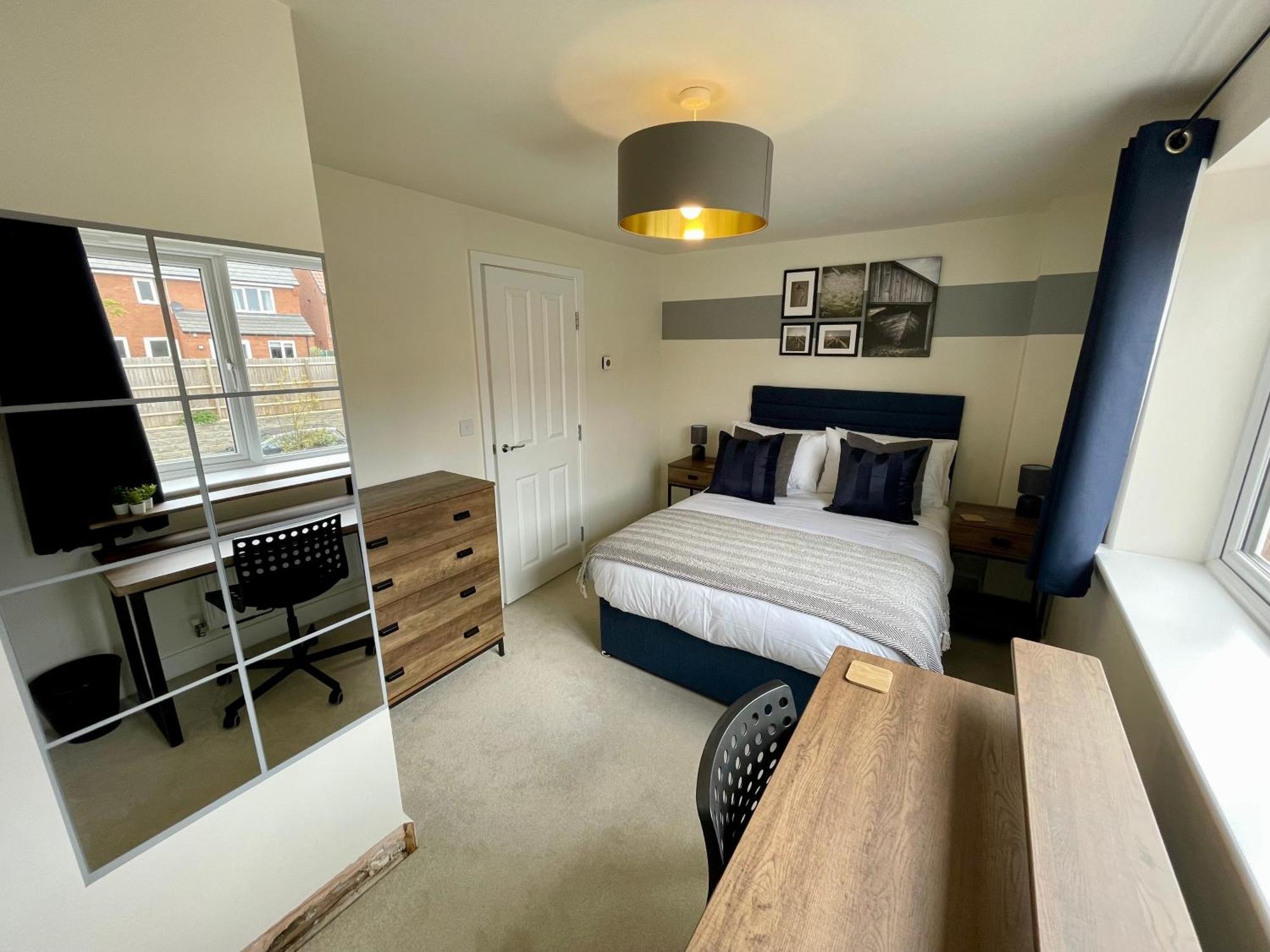 3-Bedroom Luxury Stay With Free Parking Маркет-Харборо Экстерьер фото